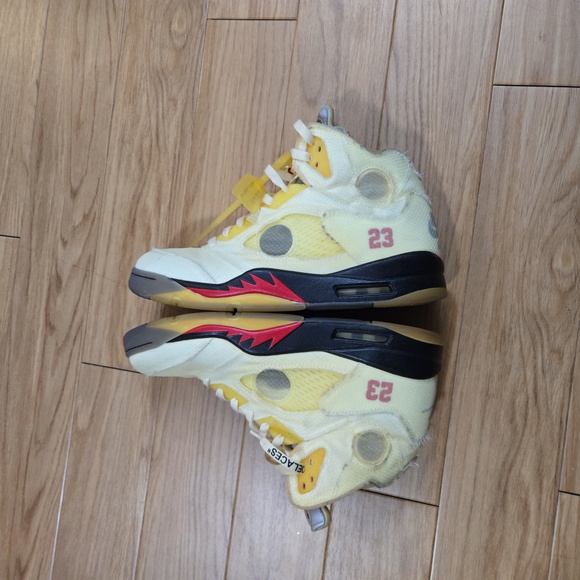 Jordan 5 Off White Sail Size 11 - Picture 2 of 4